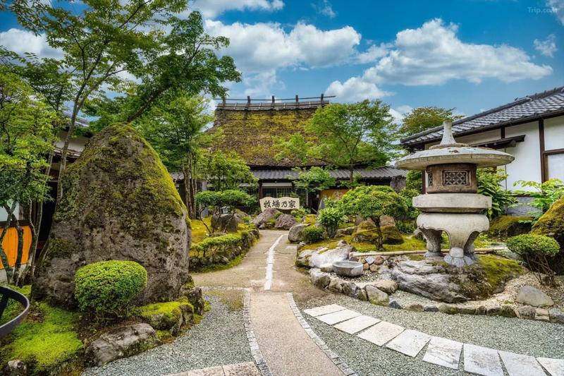 Makinoya Onsen: Your Secluded Sanctuary in Yufuin – Experience Authentic Local Charm with Unrivaled Private Baths