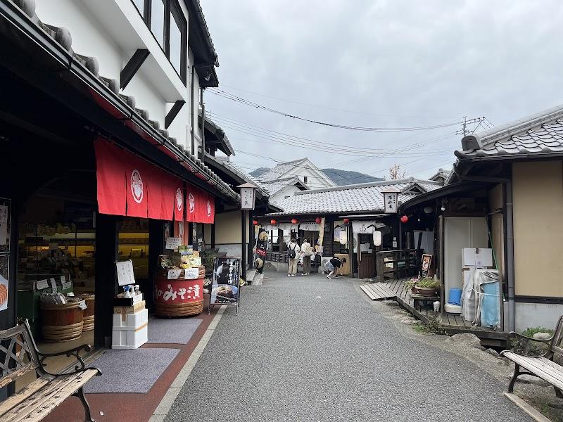 Ryokan Yuri: Your Ultimate Guide to Yufuin's Secluded Local Luxury & Private Onsen Bliss