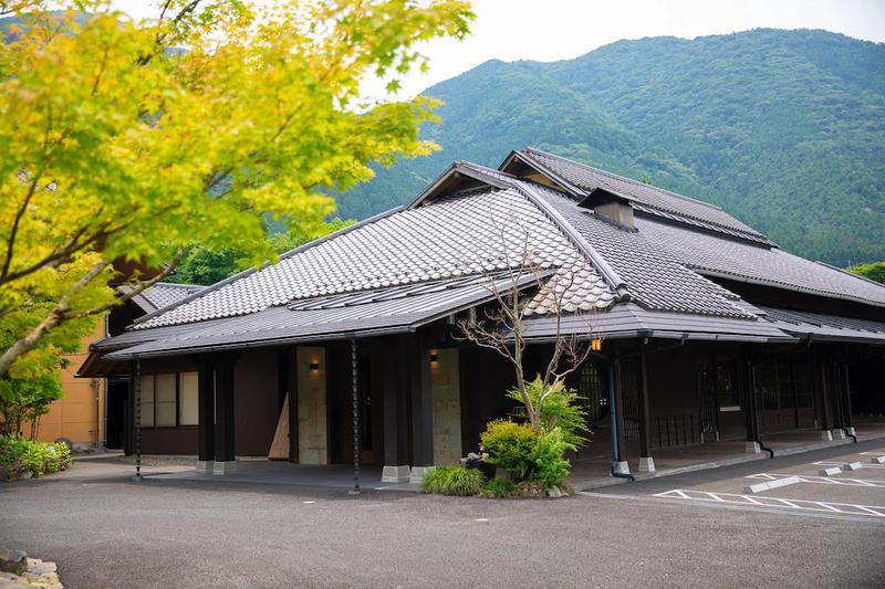 유후인 바이엔: 압도적인 절경과 프라이빗 가족탕으로 완성되는 최상의 힐링, 럭셔리 료칸 여행